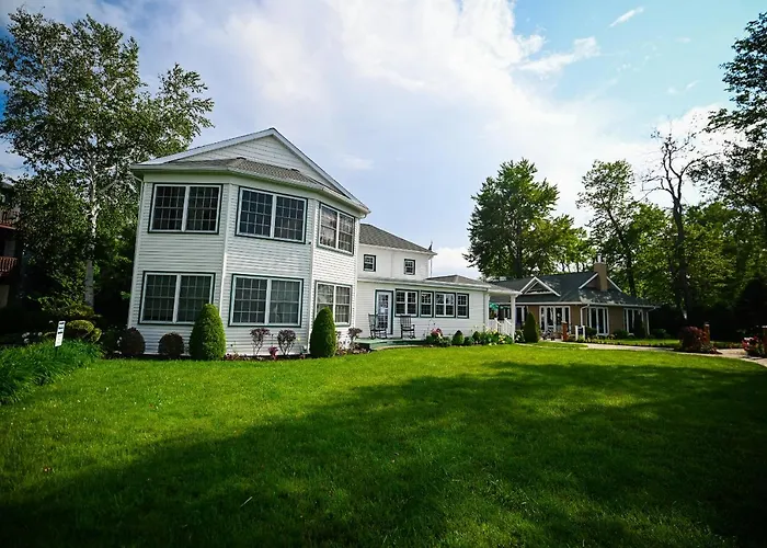 The Lakehouse Inn Geneva